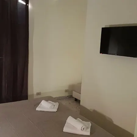 Гостевой дом Domus Ferraro Рим